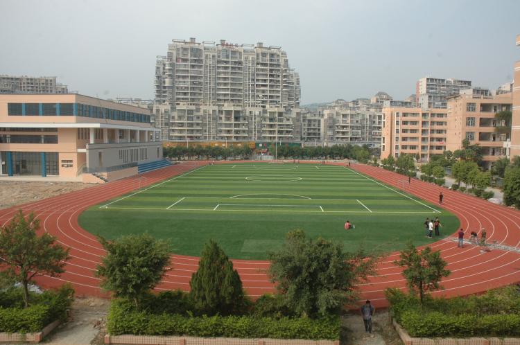 人造草坪足球場施工過程_深圳市健宇體育設施工程